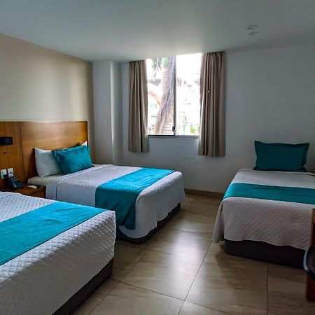 Aquamarina Hotel Manta Bagian luar foto