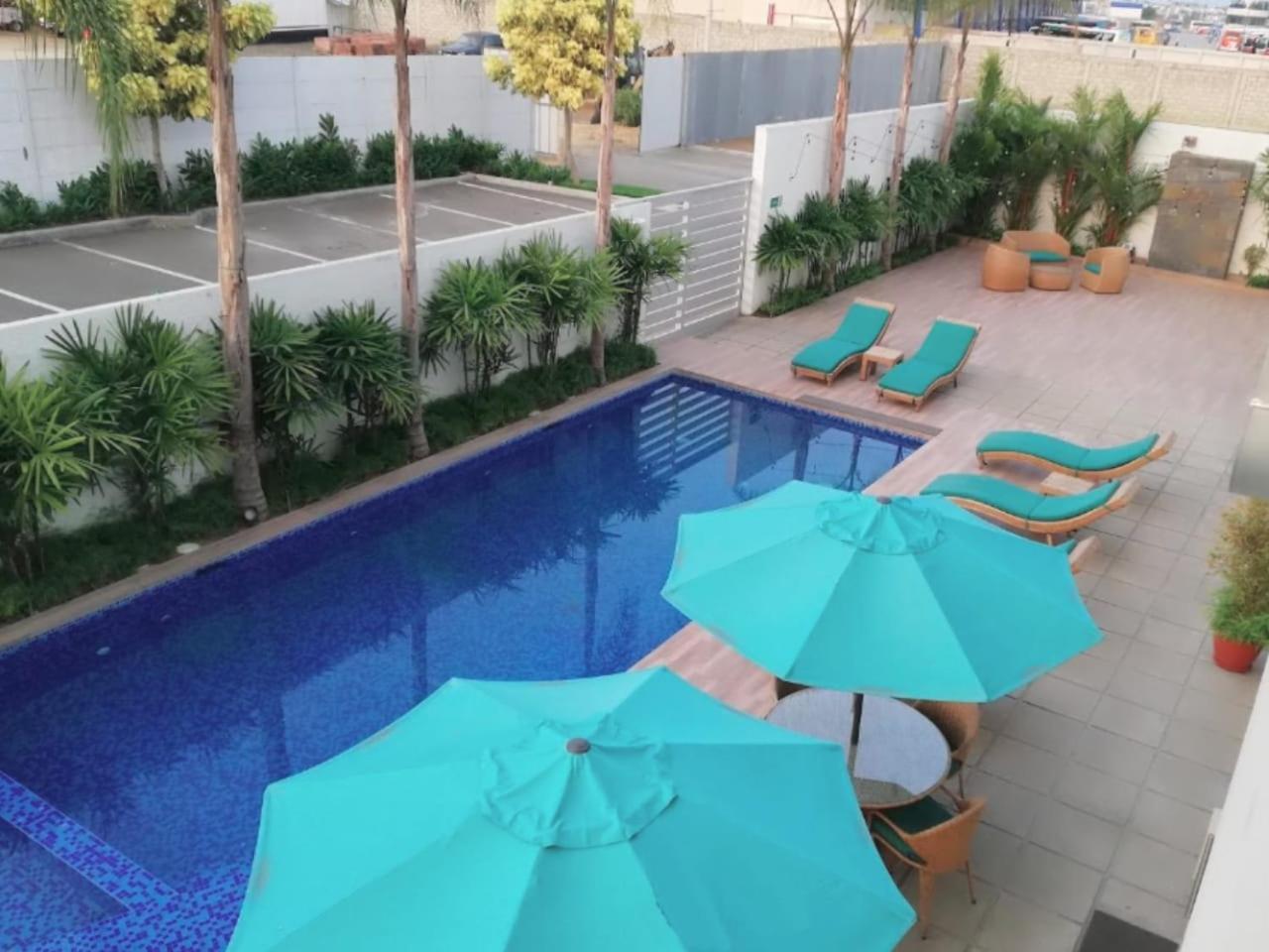 Aquamarina Hotel Manta Bagian luar foto