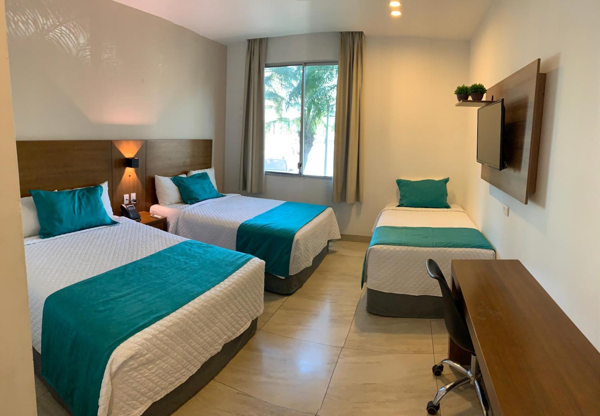 Aquamarina Hotel Manta Bagian luar foto