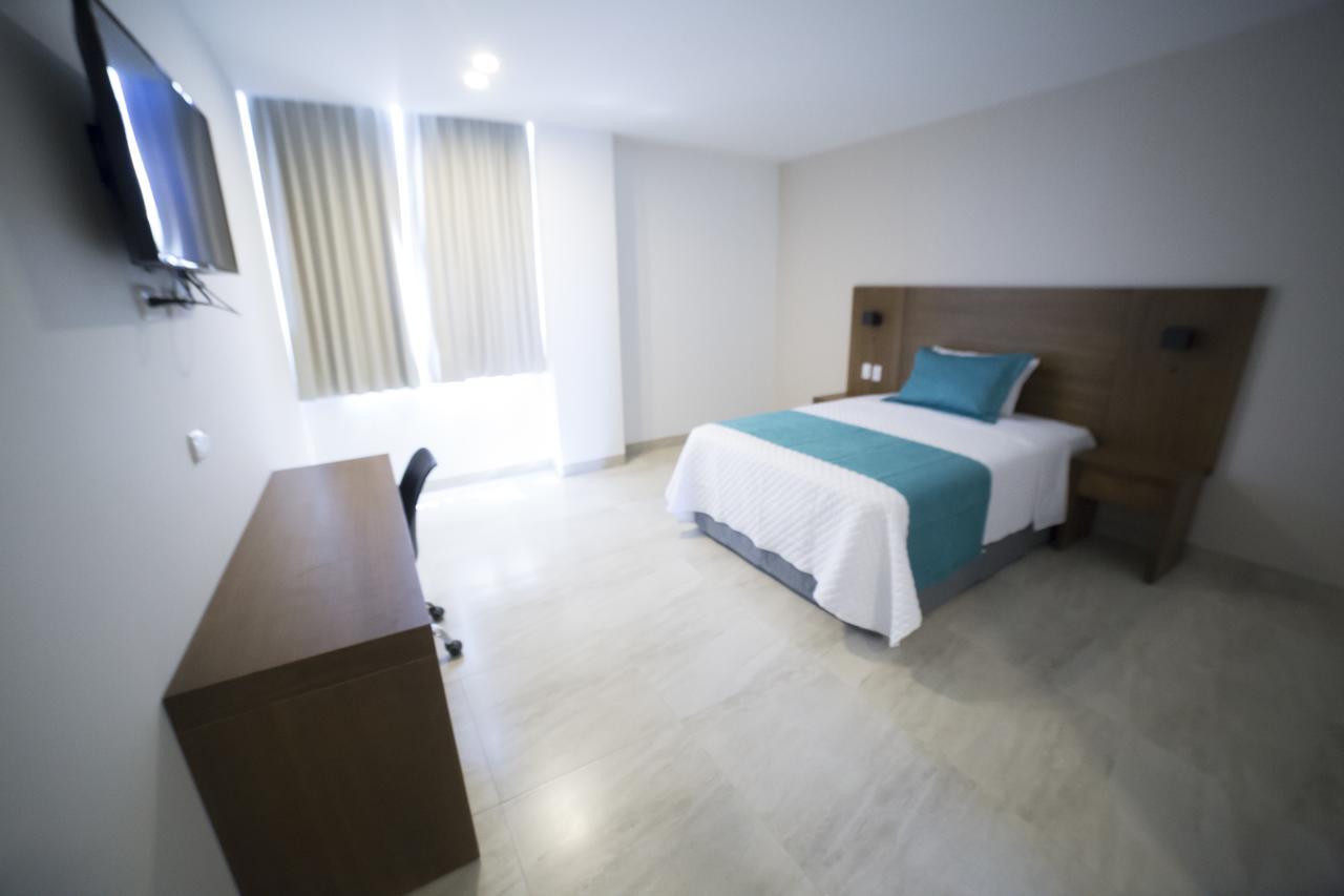 Aquamarina Hotel Manta Bagian luar foto